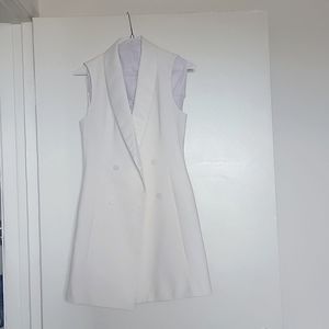 Zara white dress Size Medium